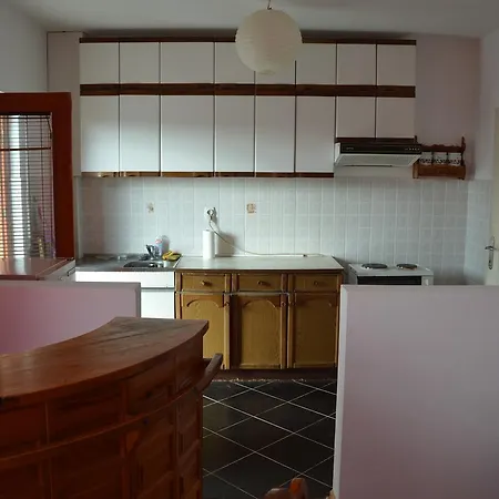 Apartman Poseidon Ni